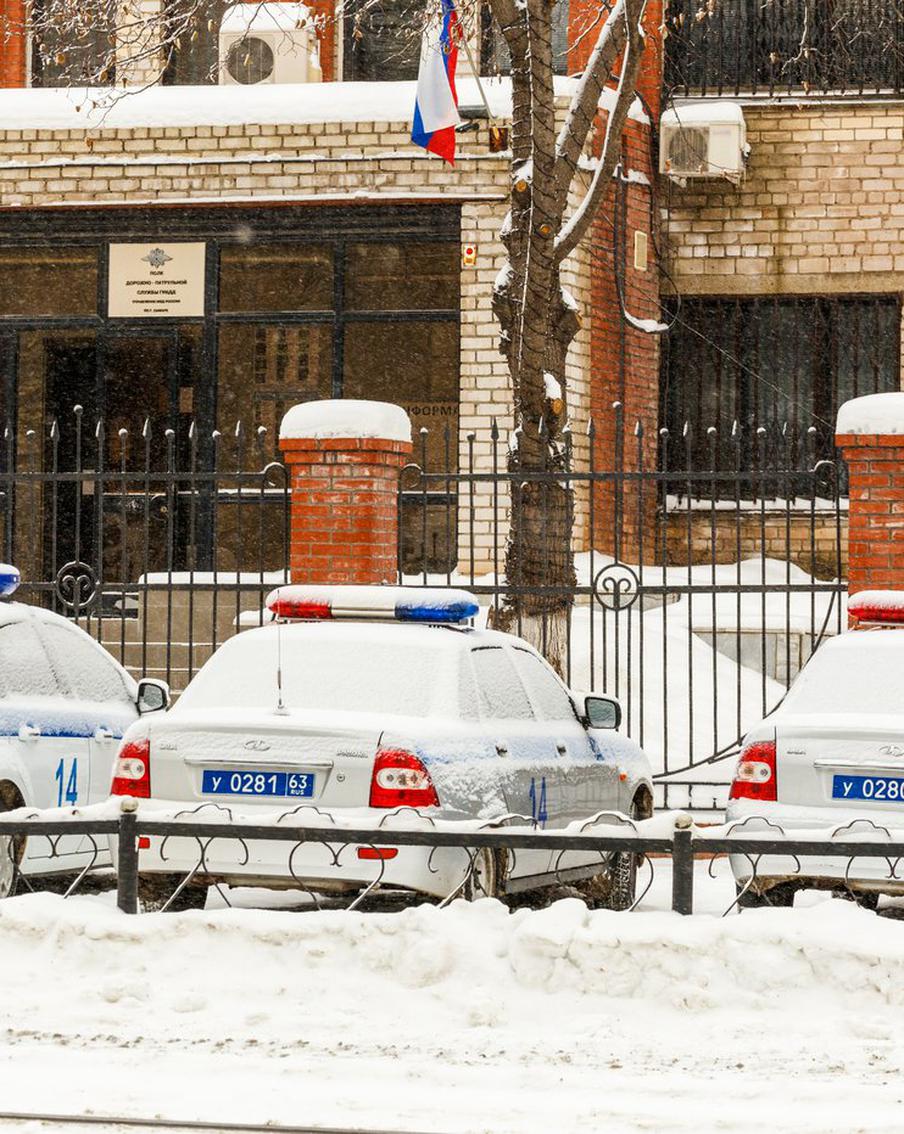 ГИБДД Москвы приостановила регистрацию авто и выдачу прав. Сроки возобновления предоставления услуги не называются