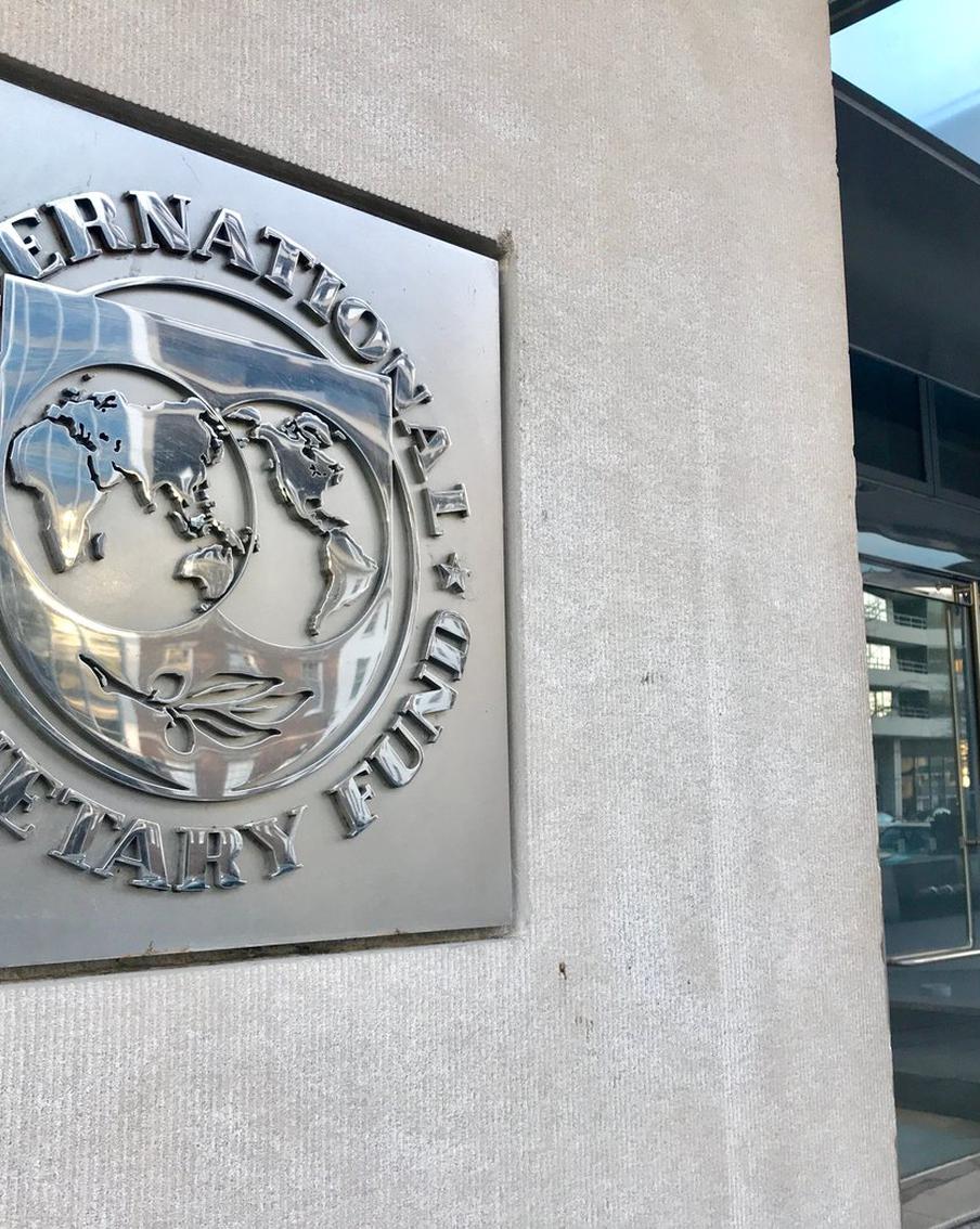 МВФ в прогнозе назвал срок "сворачивания" конфликта на Украине