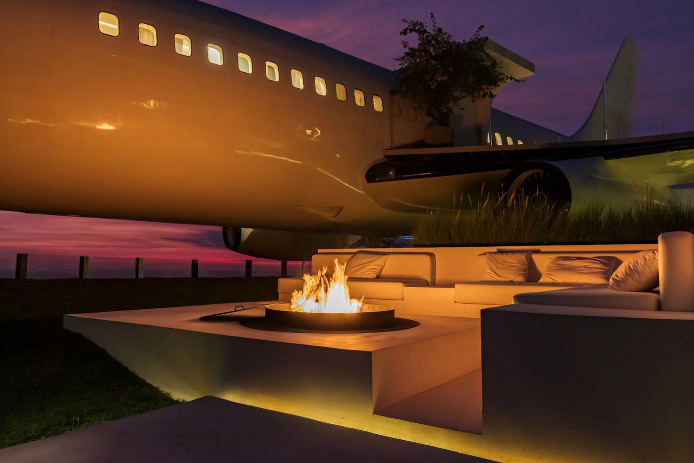 Вечером можно проводить время у огня.