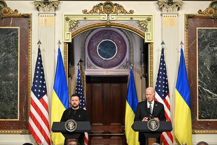 Байден одобрил выделение Украине пакета военной помощи на $200 млн