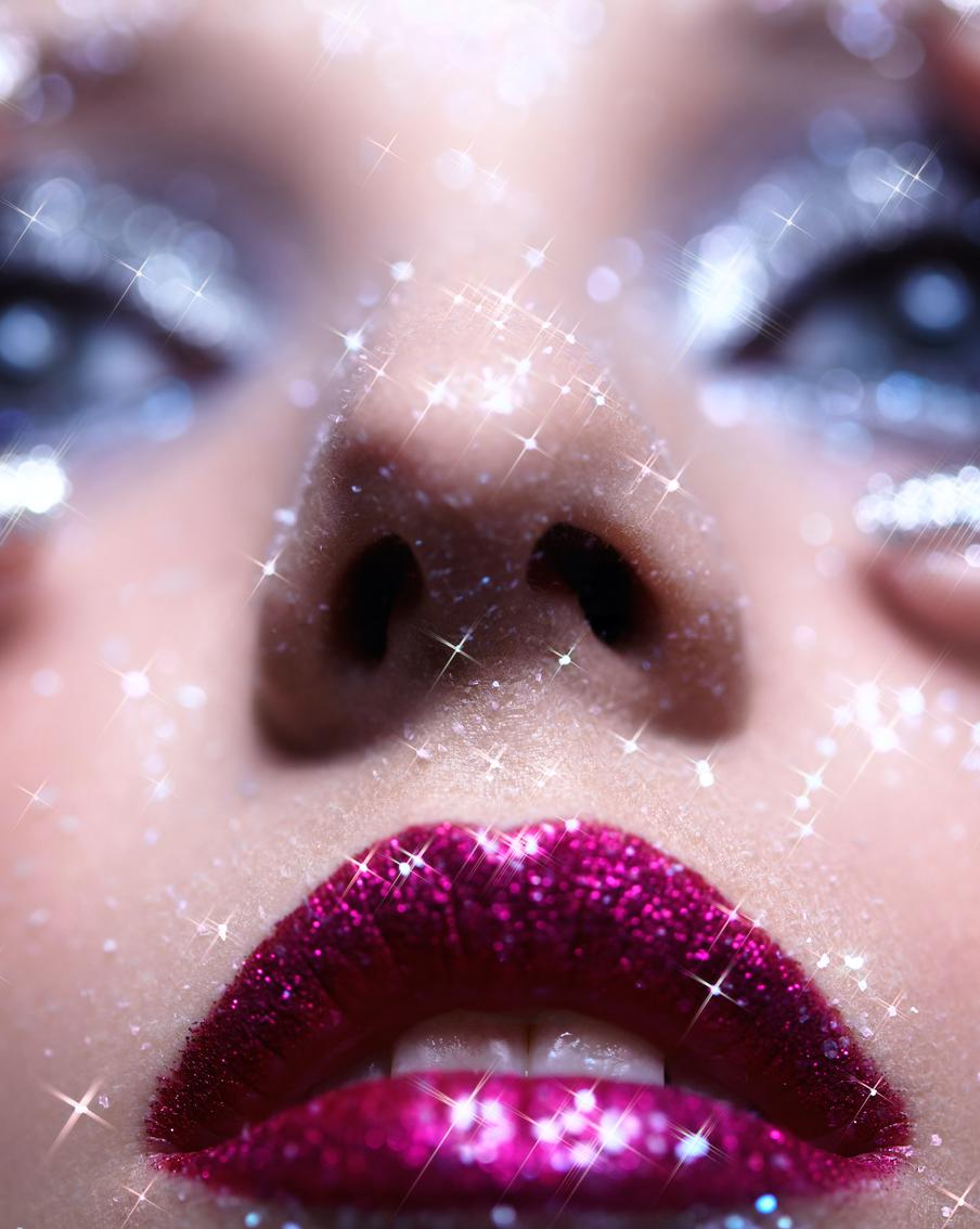 Семь стильных вариантов новогоднего дизайна маникюра