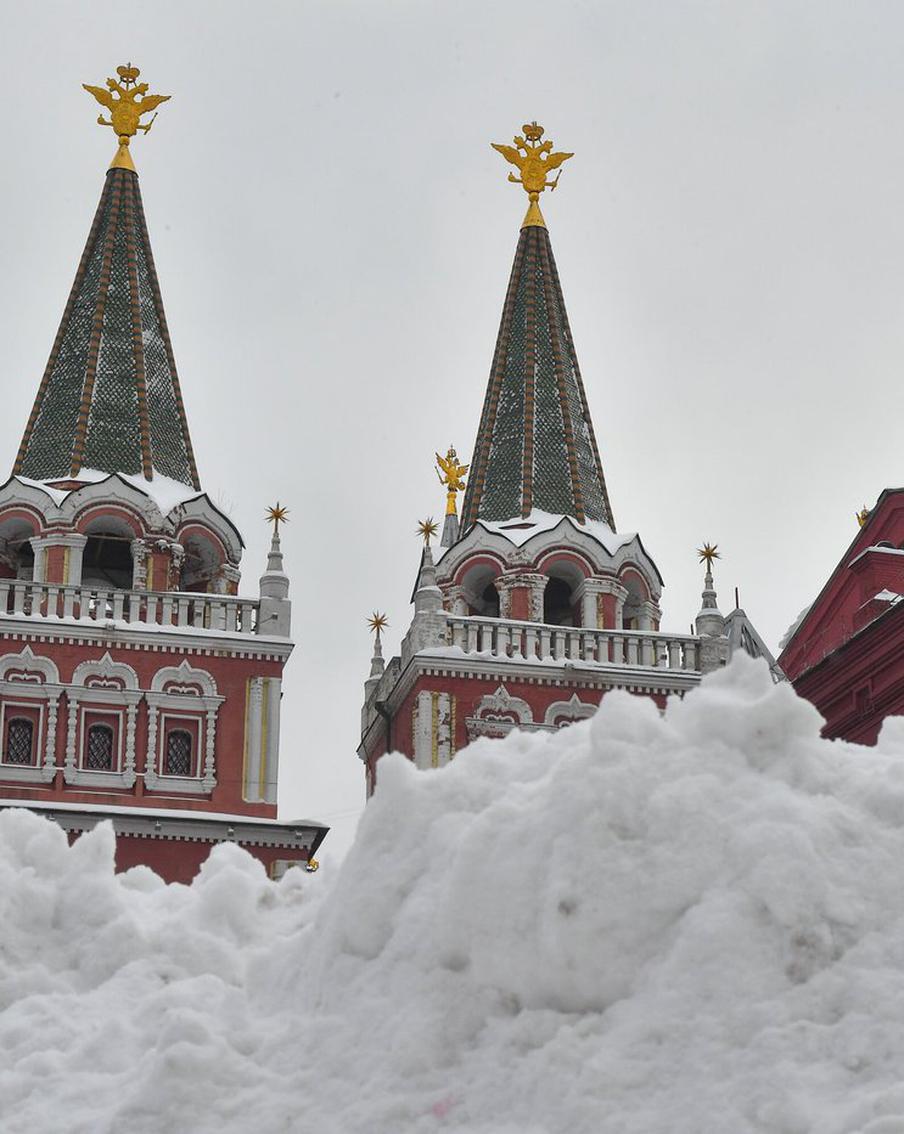 Циклон "Ваня" накроет всех: пятница станет самым снежным днём за последние полвека