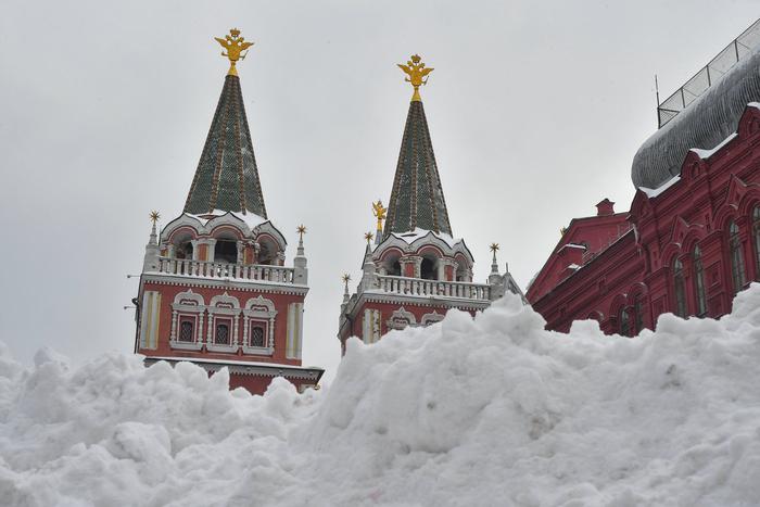 Циклон "Ваня" накроет всех: пятница станет самым снежным днём за последние полвека