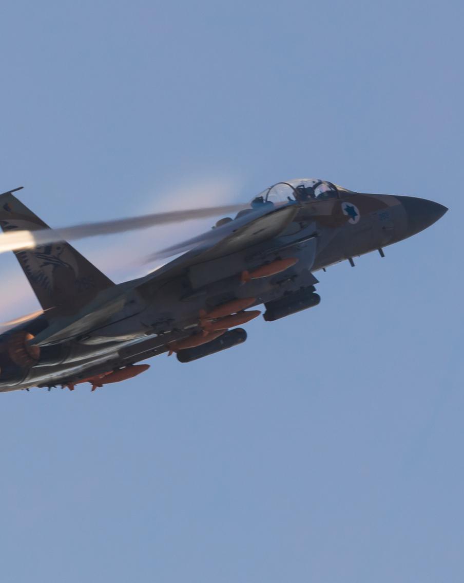 Израильская армия заявила об ударах по целям "Хезболлы"