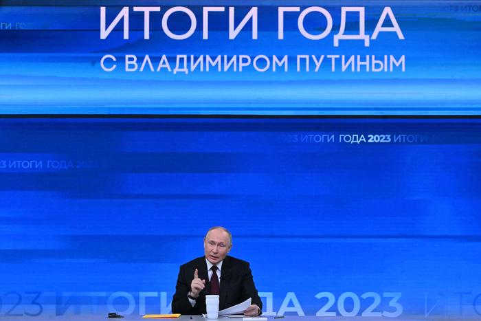 Владимир Путин высказался о приговоре журналистки  Баязитовой и наказаниях по экономическим статьям