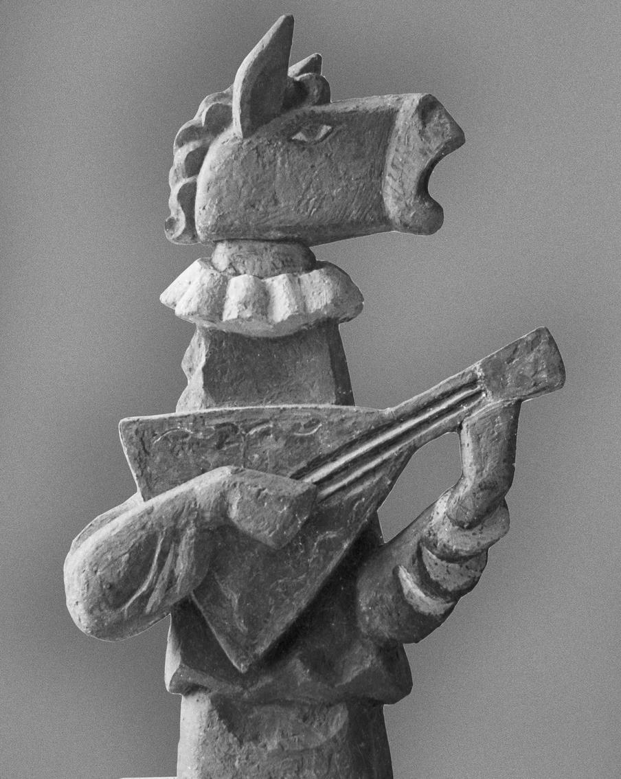 Фигурка в процессе создания в гипсе для часов театра Образцова.