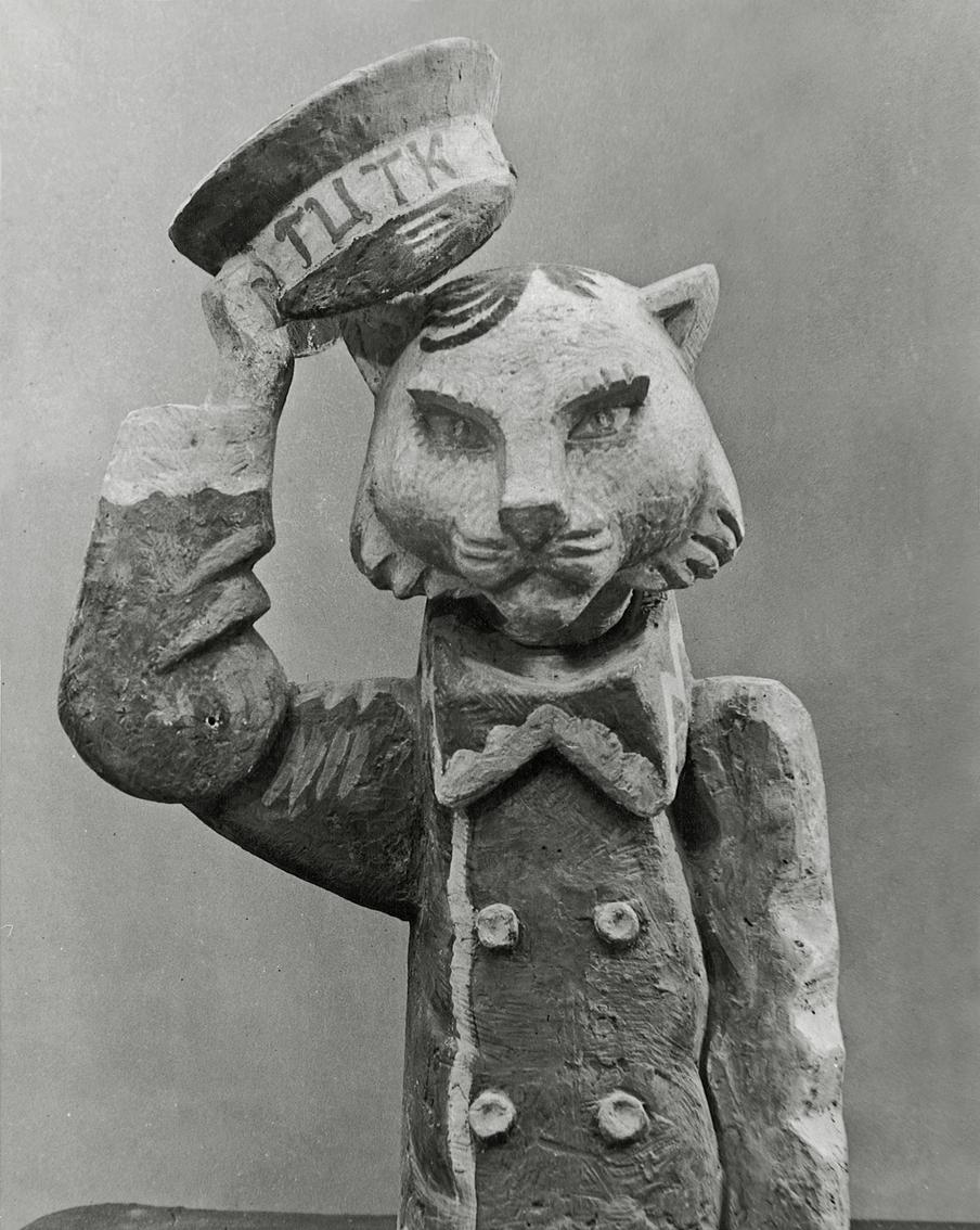 Фигурка в процессе создания в гипсе для часов театра Образцова.