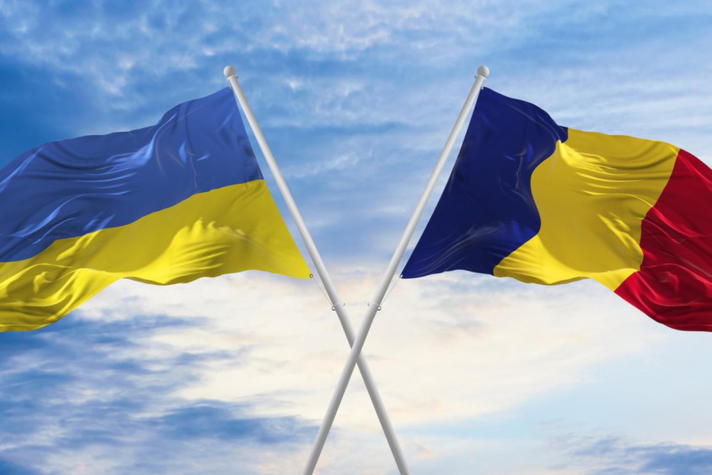 Украинцы румыния. Флаг РФ И Украины. Румыния Украина. Польша и Румыния. Флаг Украины и Румынии.