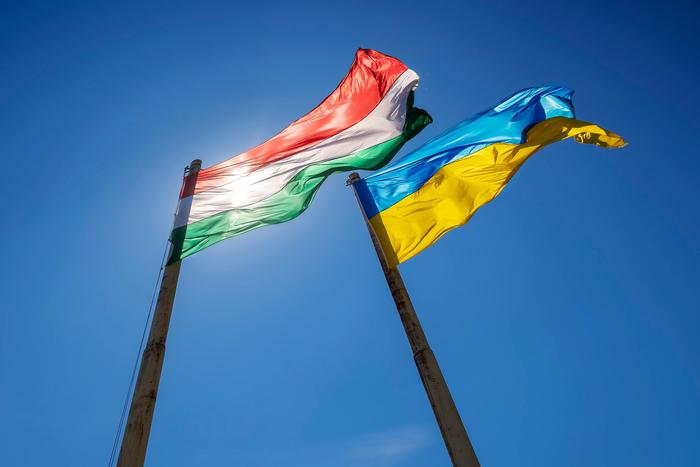 СМИ: ЕС может лишить Венгрию права голоса по помощи Украине