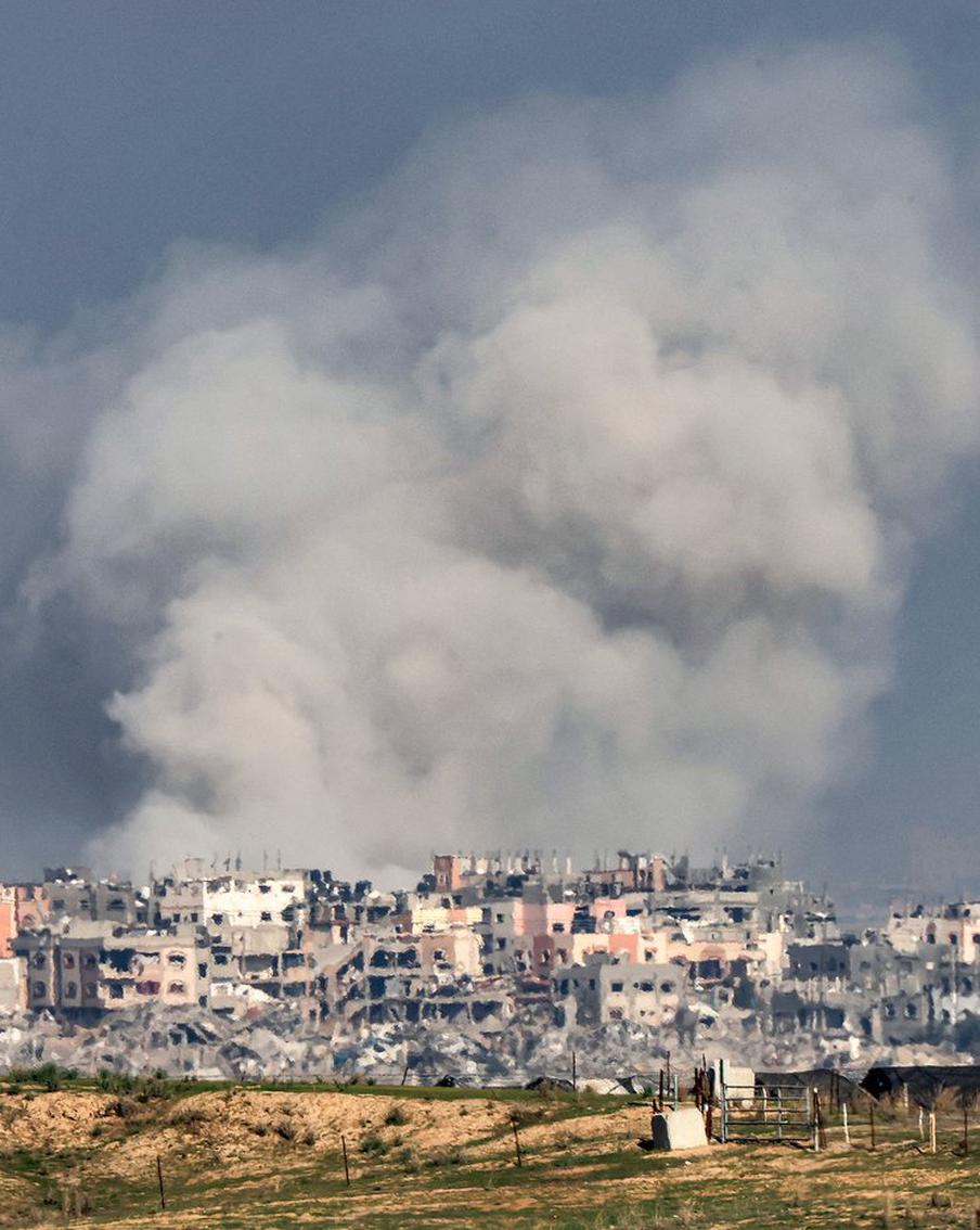 Минздрав Газы: число жертв обстрелов лагеря беженцев превысило сто человек