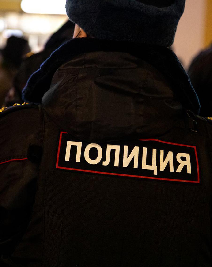 Суд Москвы постановил выдворить 22 участников драки у рынка "Садовод"