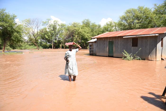 Число погибших при наводнении в Кении возросло до 174