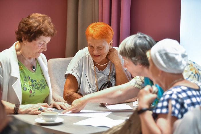 К концу года в Москве будет 120 центров "Московского долголетия"