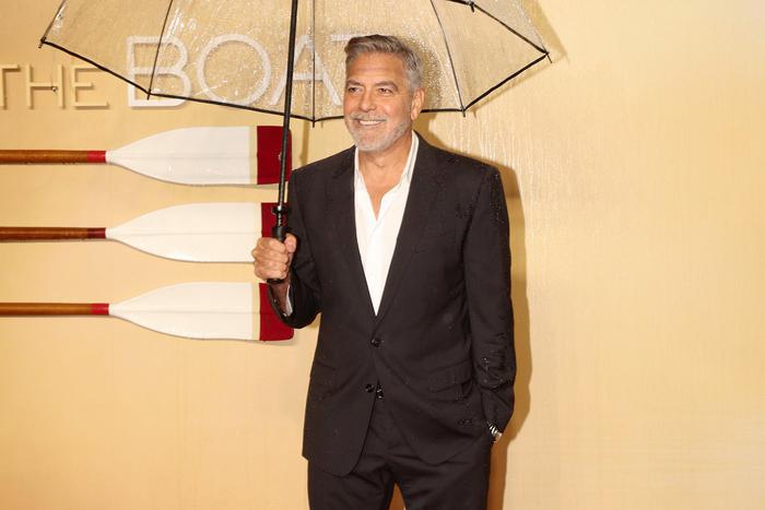 Выходит девятый фильм Джорджа Клуни "Парни из лодки". Он рассказал Metro, что его сподвигло снять спортивную драму