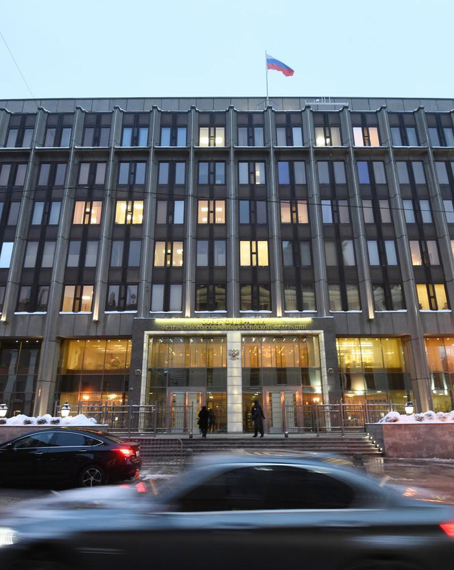 Совфед поддержал наказание за дискредитацию добровольцев Росгвардии