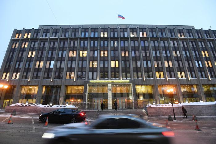 Совфед поддержал наказание за дискредитацию добровольцев Росгвардии