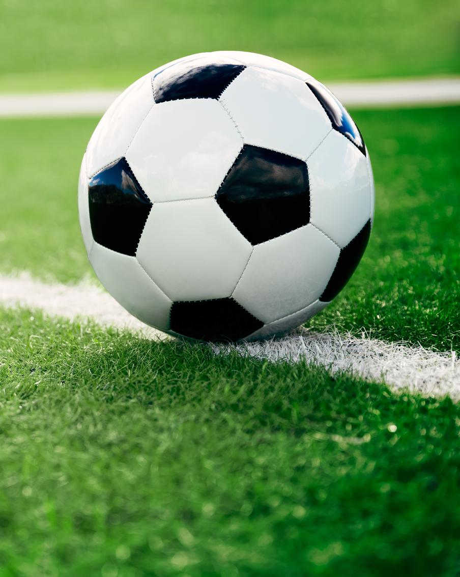 Украинский клуб опроверг слухи о групповой повестке футболистам в военкомат