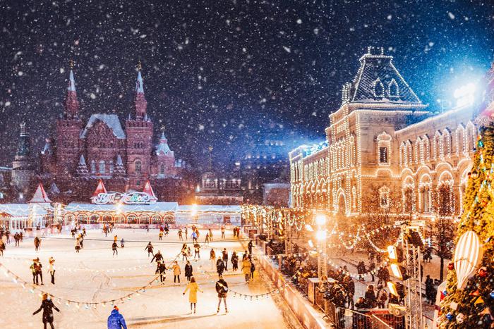 Собянин рассказал, как Москву украсили к новогодним праздникам