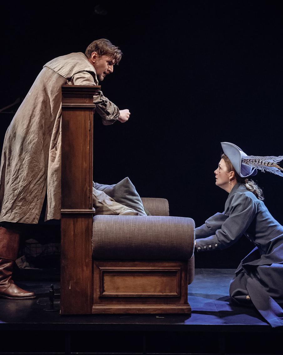 Мольеровские страсти переехали в наш век: в РАМТе представили новое прочтение "Мизантропа"