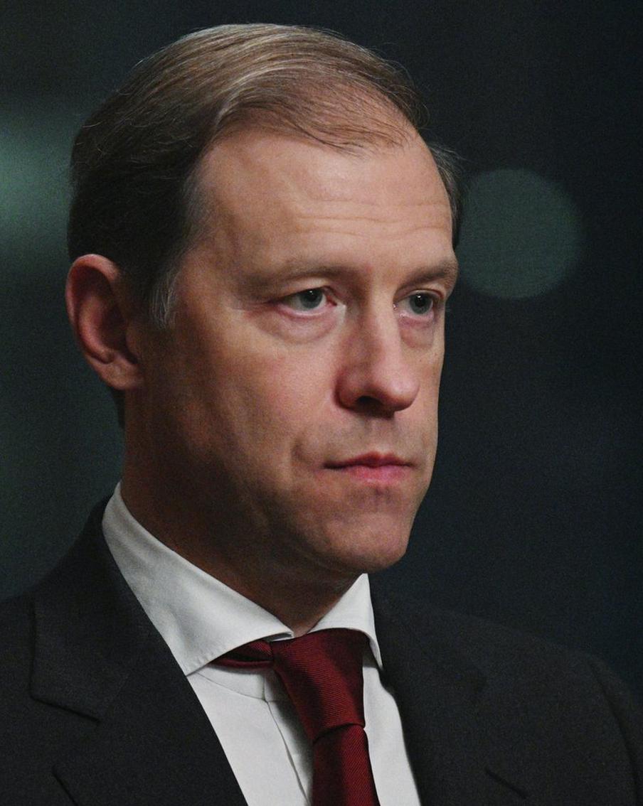 Мантуров заявил о продлении параллельного импорта на 2024 год