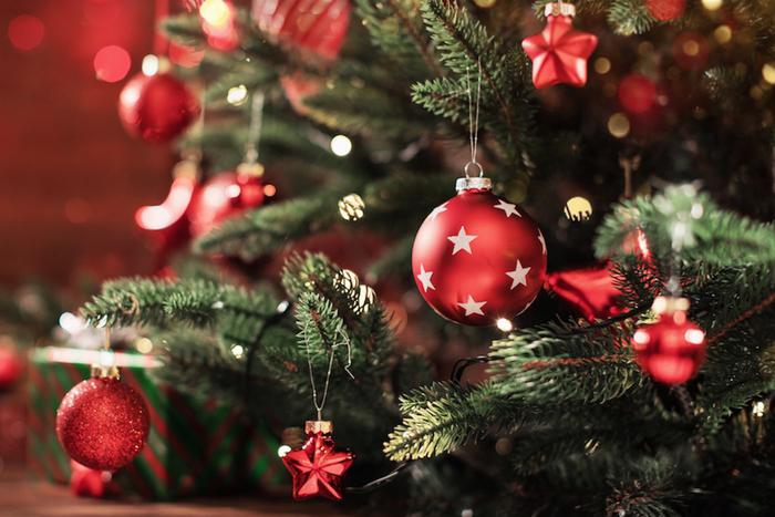 Семейная память, которую не предают. Россияне не готовы расстаться с ёлочными украшениями из детства