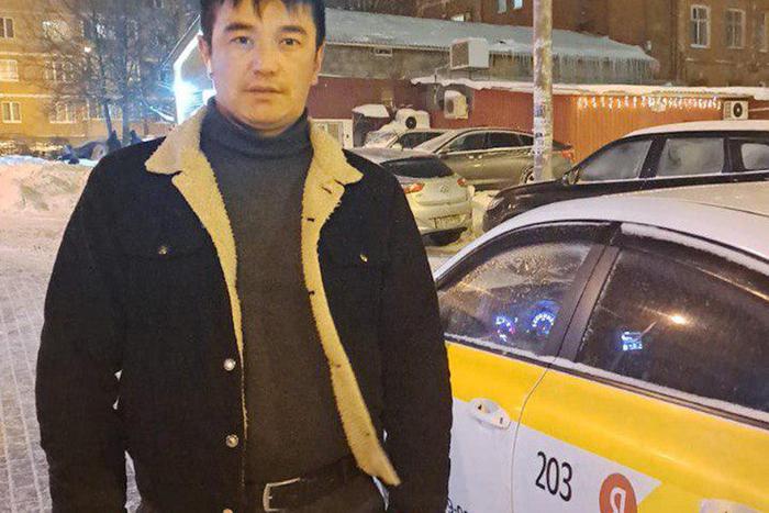 Таксист помог девушке вернуть телефон: Metro узнало подробности случая у станции метро "Физтех"