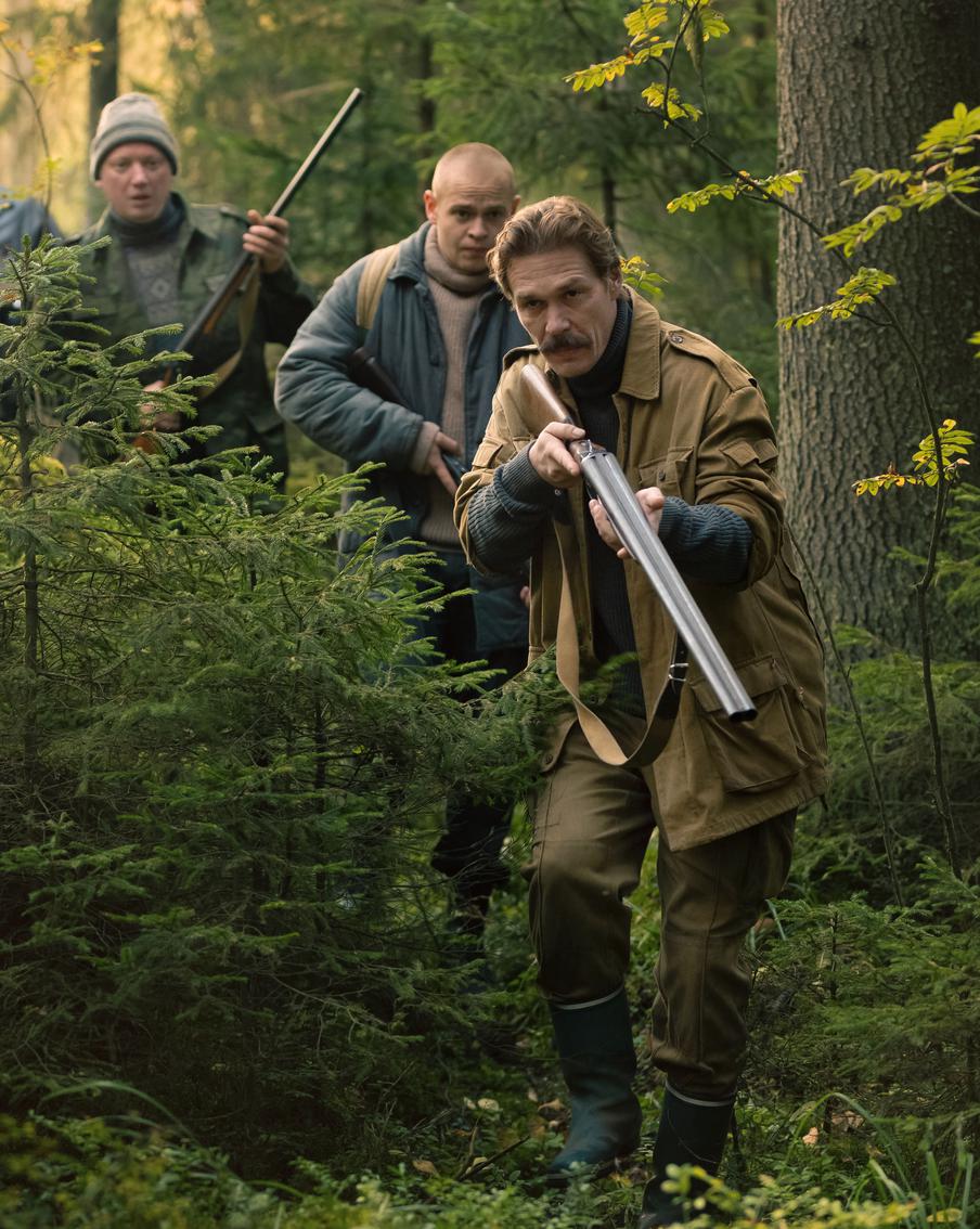 Юрий Быков расскажет лихую драму отца и сына. Metro побывало на съёмочной площадке сериала "Лихие"