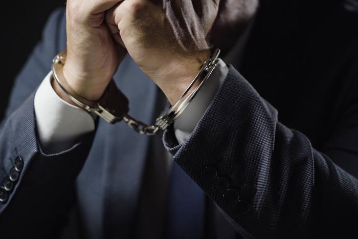 Главу завода по созданию вакцин от COVID арестовали