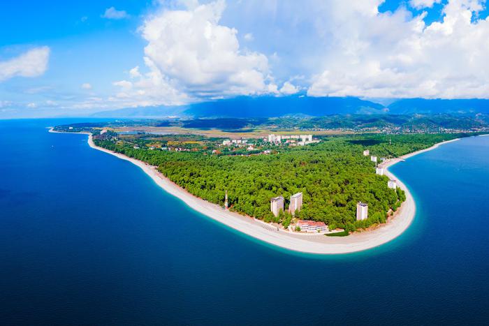 Парламент Абхазии ратифицировал соглашение о передаче России госдачи в Пицунде