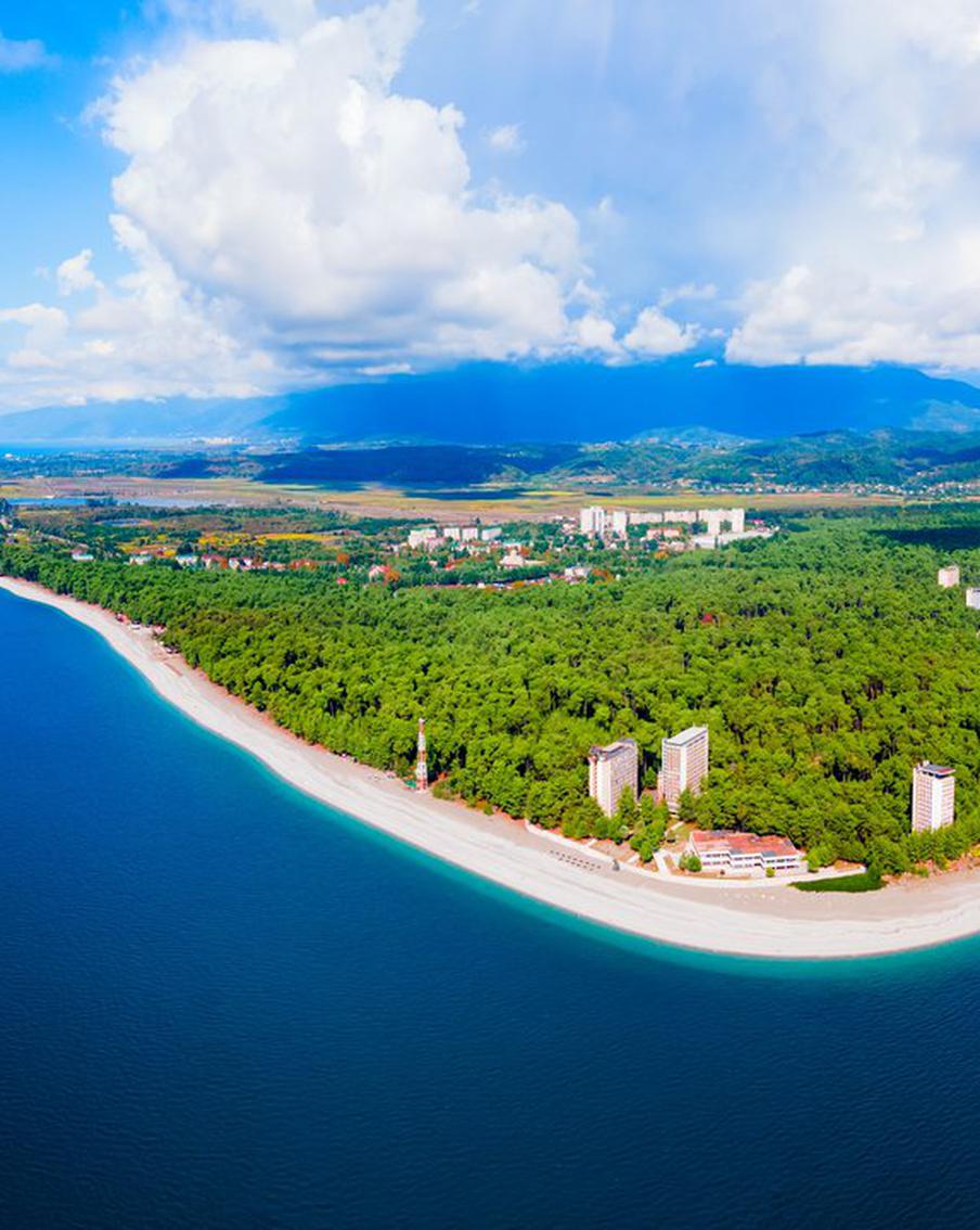 Парламент Абхазии ратифицировал соглашение о передаче России госдачи в Пицунде