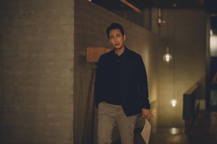 Ушёл из жизни корейский актёр Ли Сон-гюн, сыгравший в фильме "Паразиты"