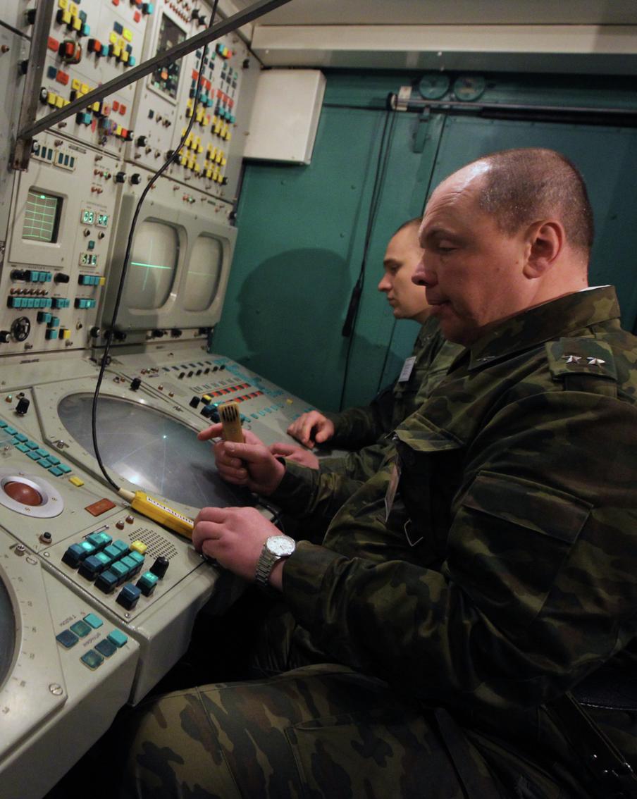 Силы ПВО сбили украинский дрон в небе над Курской областью