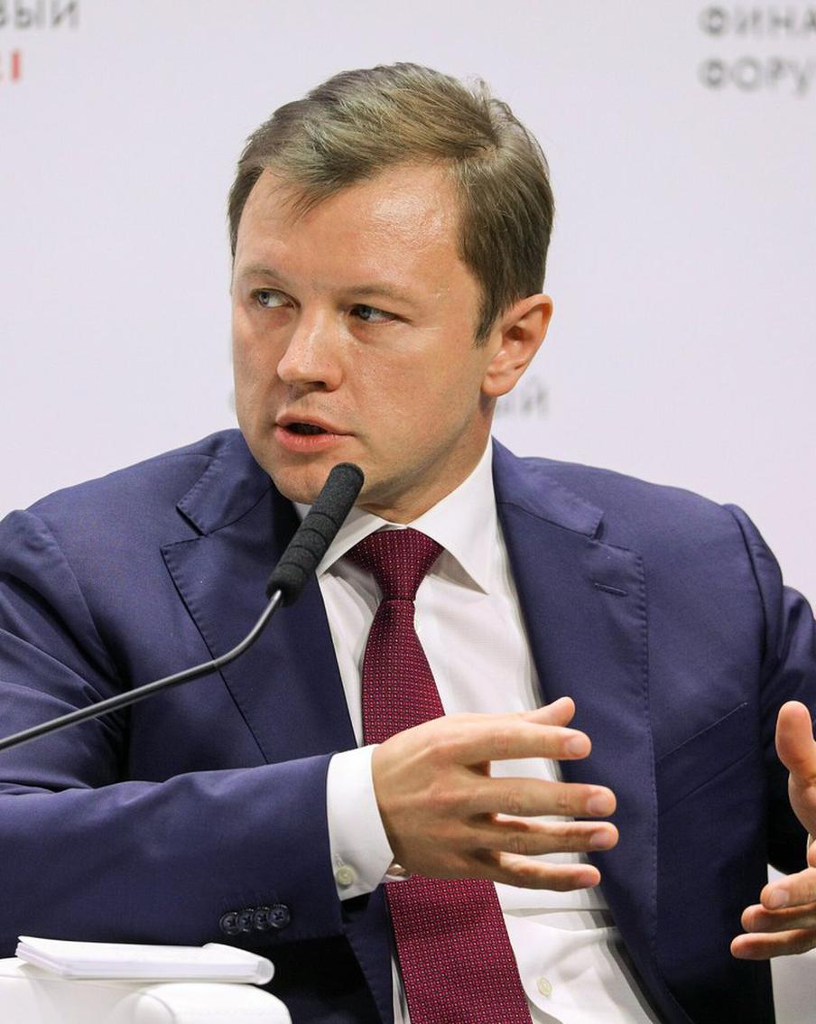 Владимир Ефимов рассказал, что в 2023 году городские власти продали и сдали в аренду 104 земельных участка