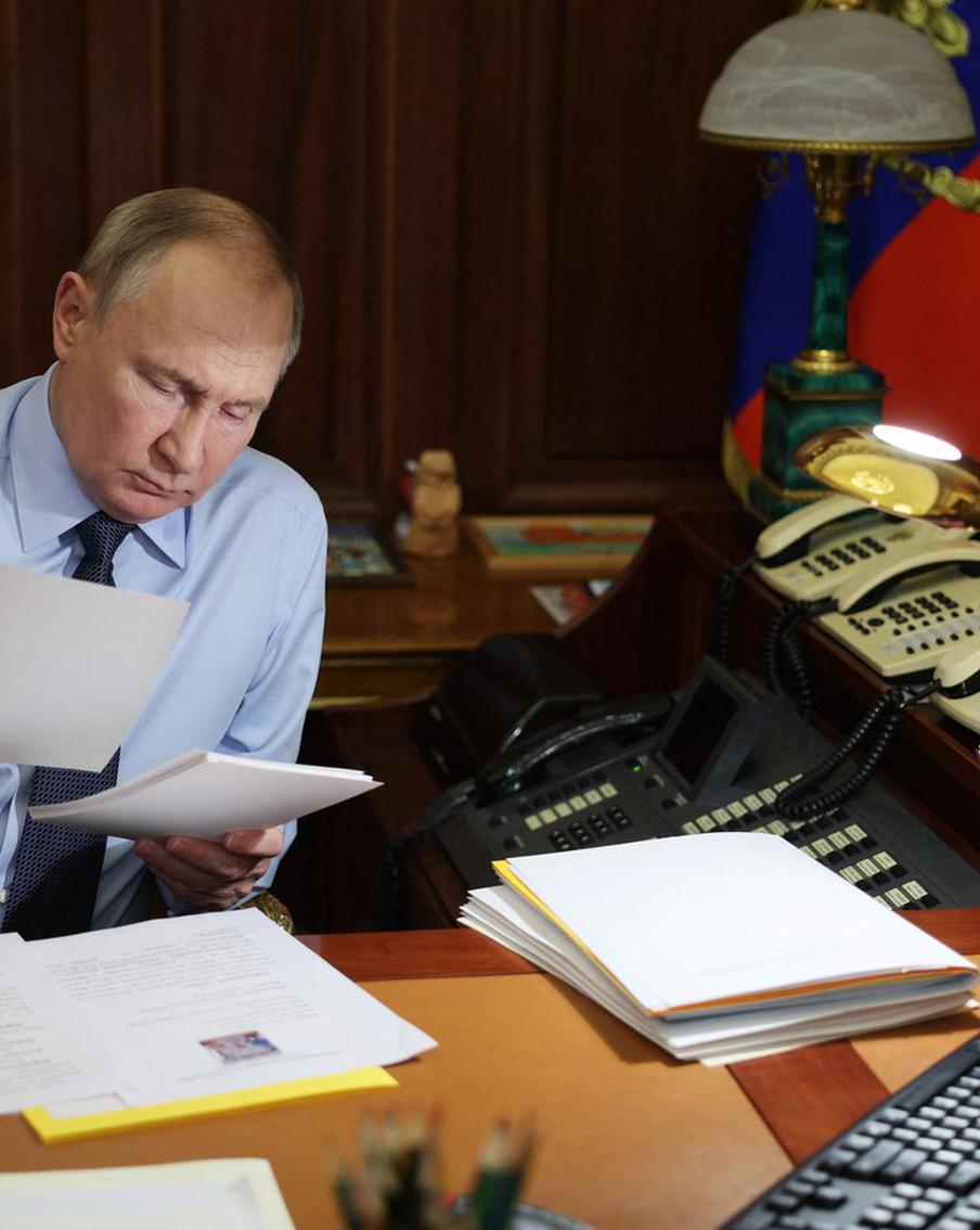 Путин поздравил ряд мировых лидеров с Новым годом и Рождеством