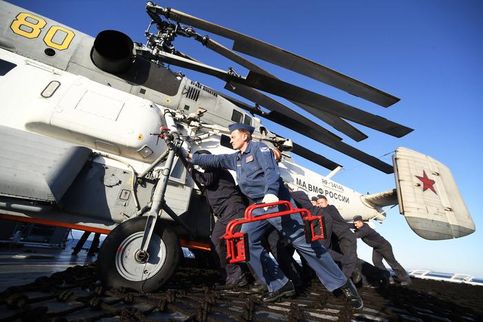 Над Чёрным морем уничтожили ракету "Нептун", в Украине продают маски стариков: хроника очередных событий украинского кризиса