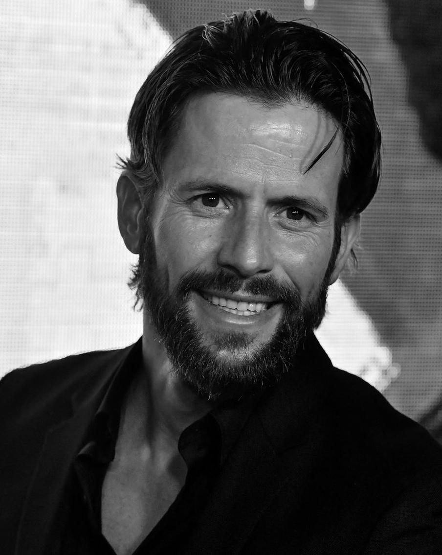 Голливудский актëр и его дочери погибли в авиакатастрофе