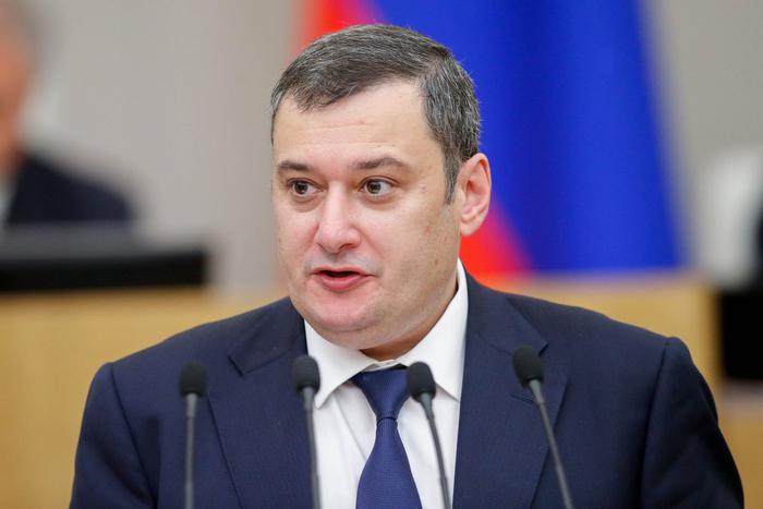 Хинштейн заявил о проверке пожелавшего онкологии сотруднику генерала МЧС