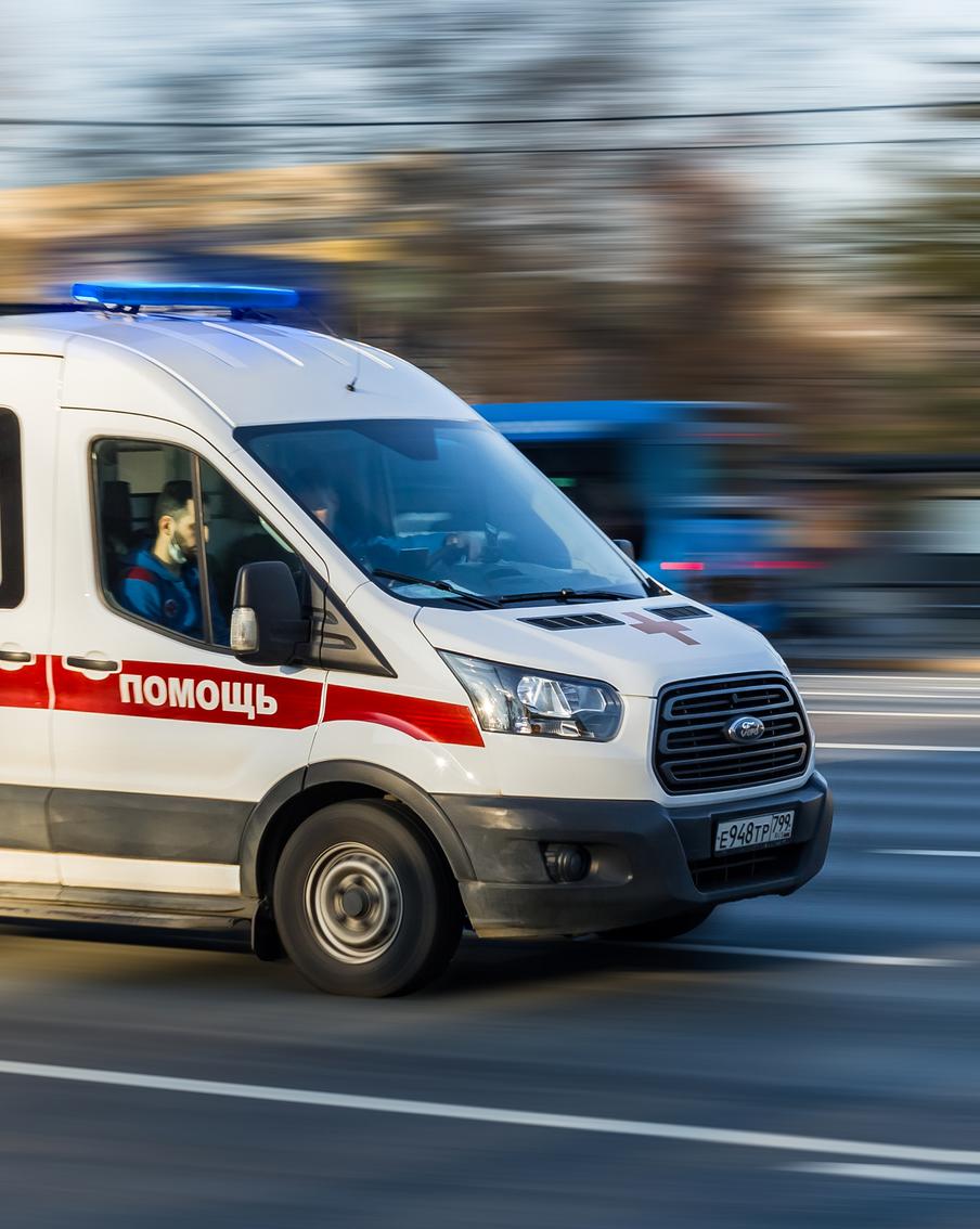 Четыре человека погибли в ДТП с тремя десятками машин под Новгородом