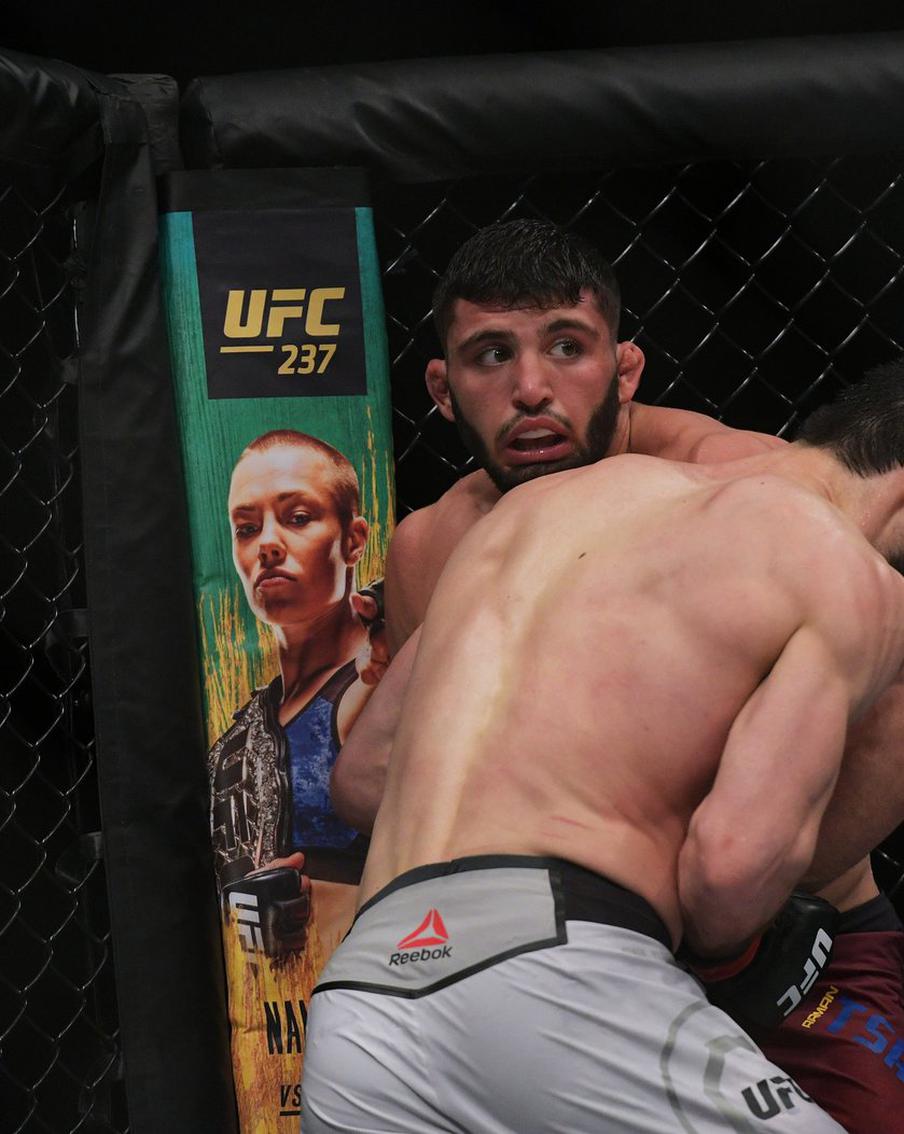 Арман Царукян подерётся за право сразиться с Махачевым