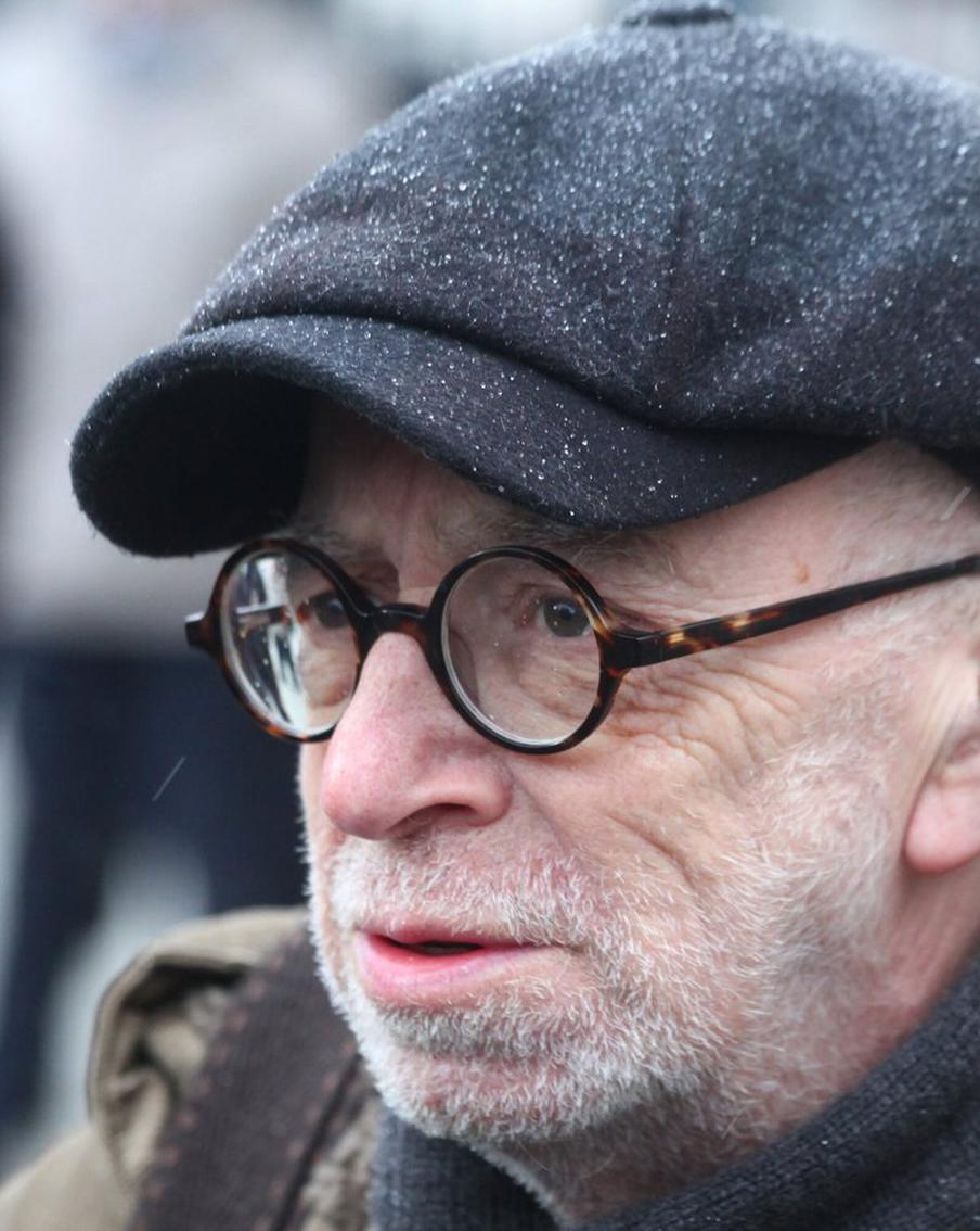 Поэт Лев Рубинштейн госпитализирован после серьёзной аварии