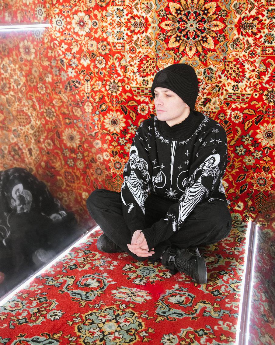 Антон вспоминает своё детство.