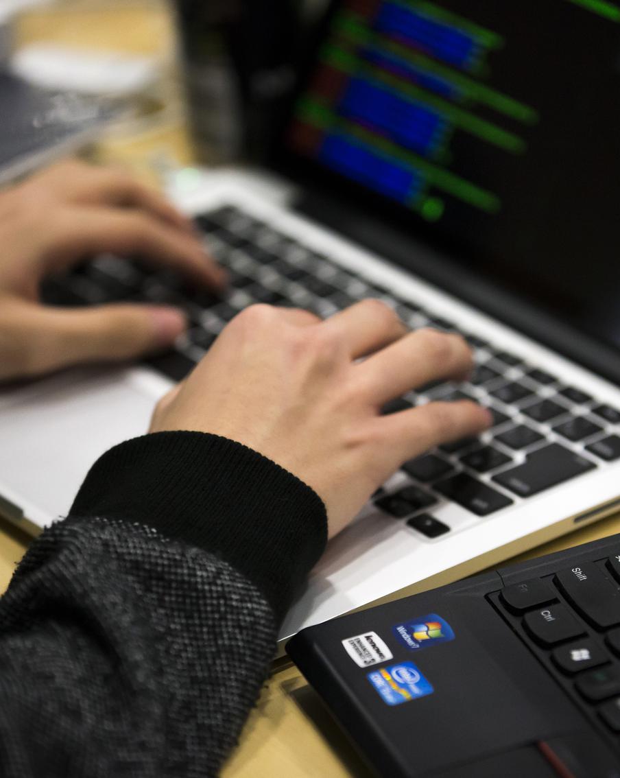 Иностранные ноутбуки ушли с прилавков магазинов. Что покупают россияне вместо Apple и Lenovo?