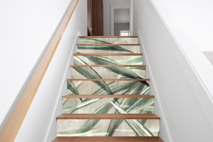 Не лестница, а шедевр: создаём стильный декор с помощью фотообоев