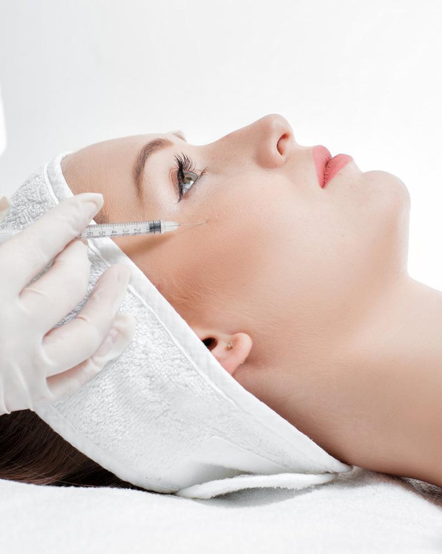 Сломать жизнь одним уколом: как косметологическая процедура оставила россиянку без зрения