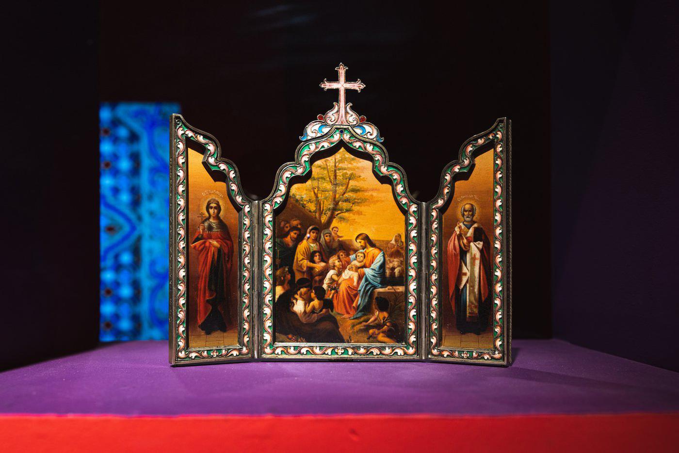 "Благословение детей. Мученица Царица Александра. Святитель Николай Чудотворец". 1904 год. Фабрика И. А. Алексеева.