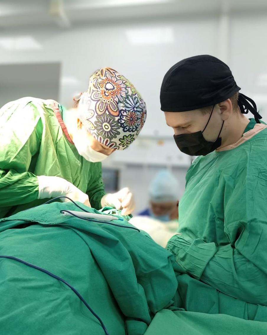 У 18-летнего жителя удалили "жабры": занятная операция прошла в пушкинской больнице