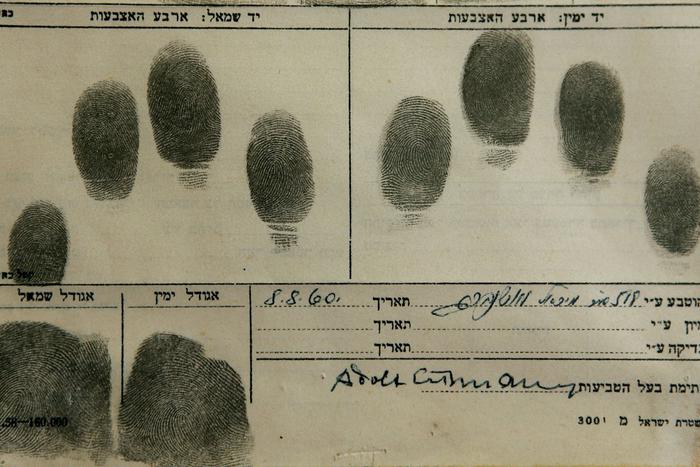 Отпечатки наших пальцев не уникальны. Значит, нас могут перепутать с преступниками?