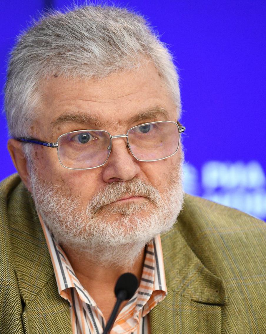 Юрий Поляков поддержал решение Владимира Путина участвовать в выборах