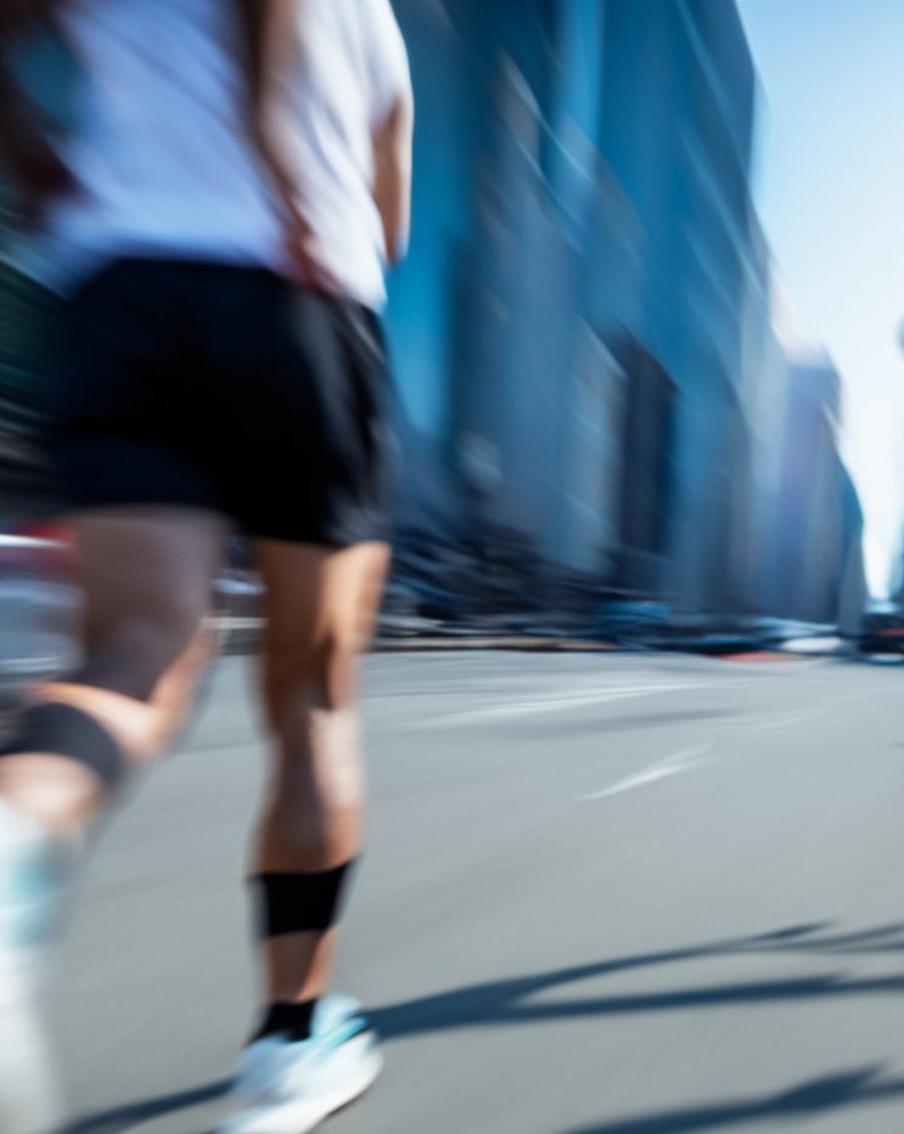 Один участник забега в Гонконге умер, свыше 800 получили травмы