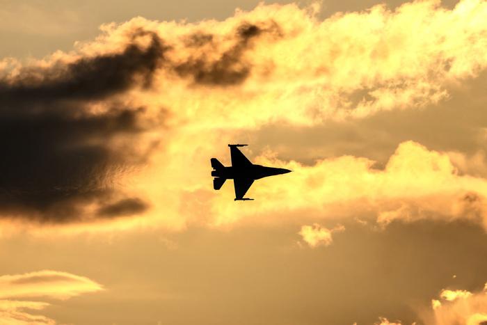 Польша подняла в воздух самолёты из-за "активности" российской дальней авиации
